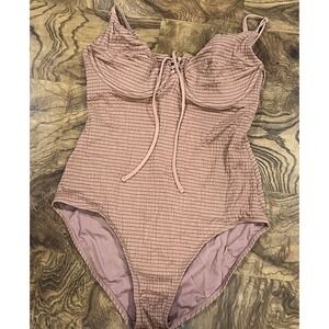 WOMEN'S ONE PIECE WIRED  SWIMSUIT by Time and Tru Vacation Beach Resort Summer